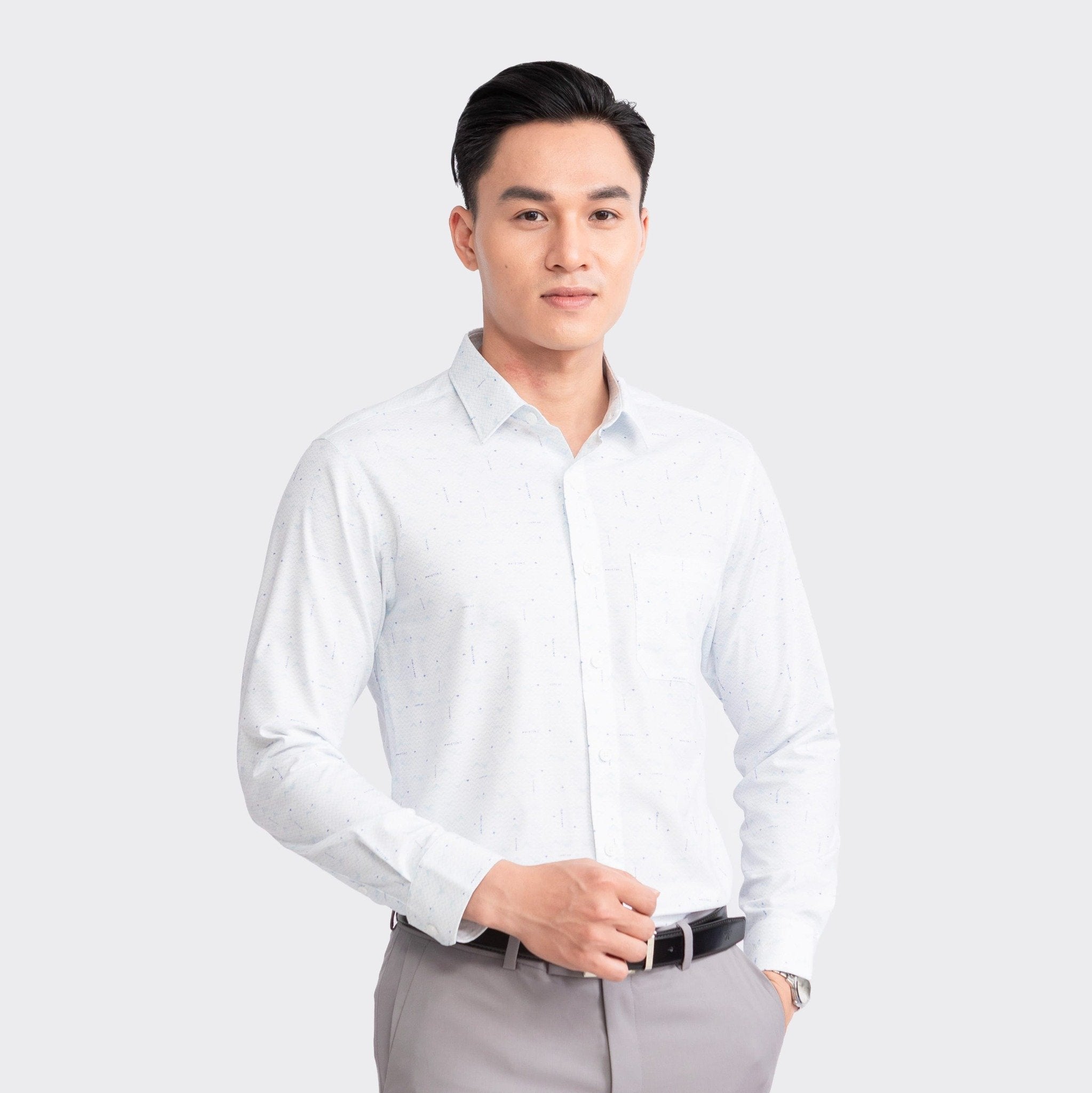 White blue star print