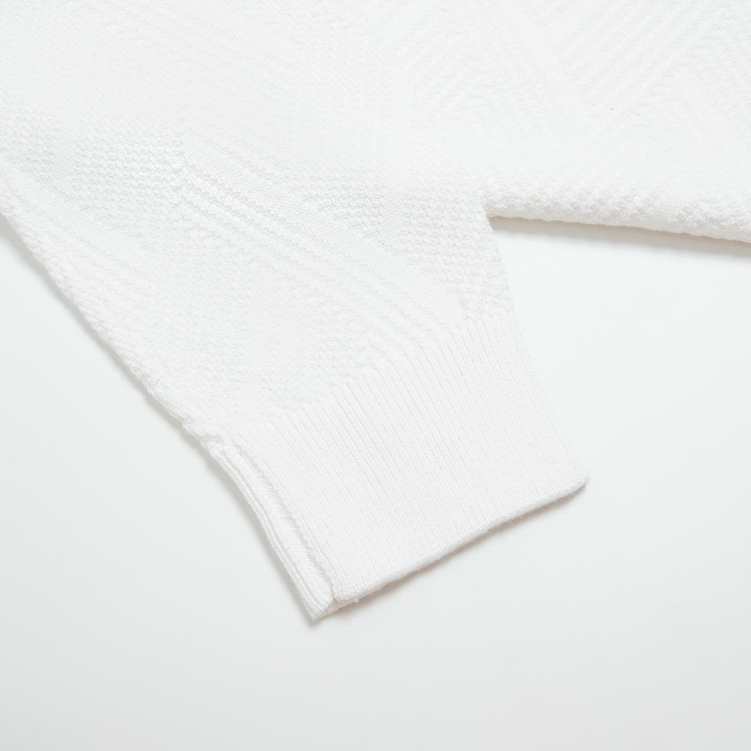 White 6 Jacquard pattern