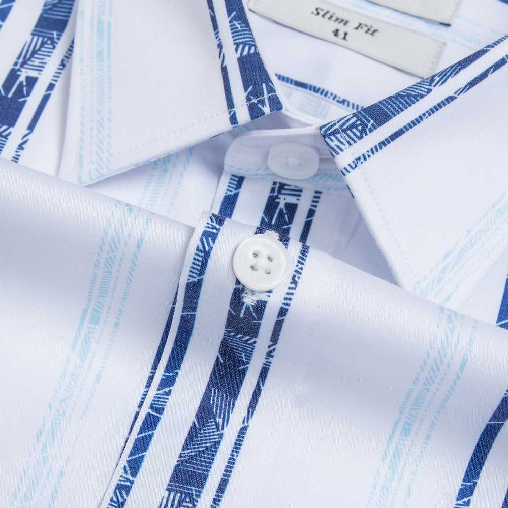 White blue stripe print