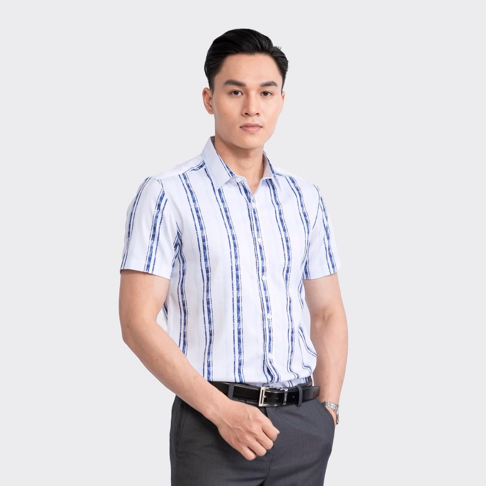 White blue stripe print