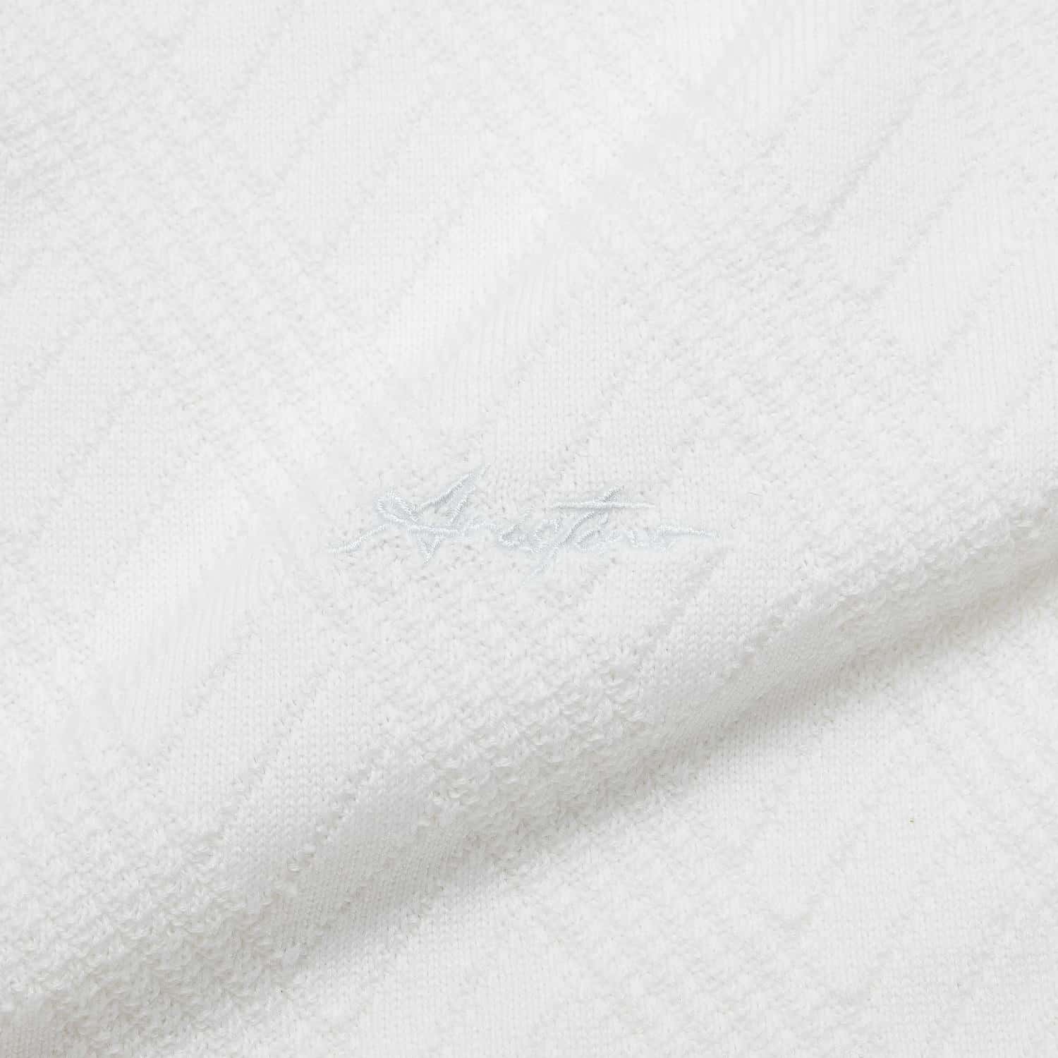 White 6 Jacquard pattern