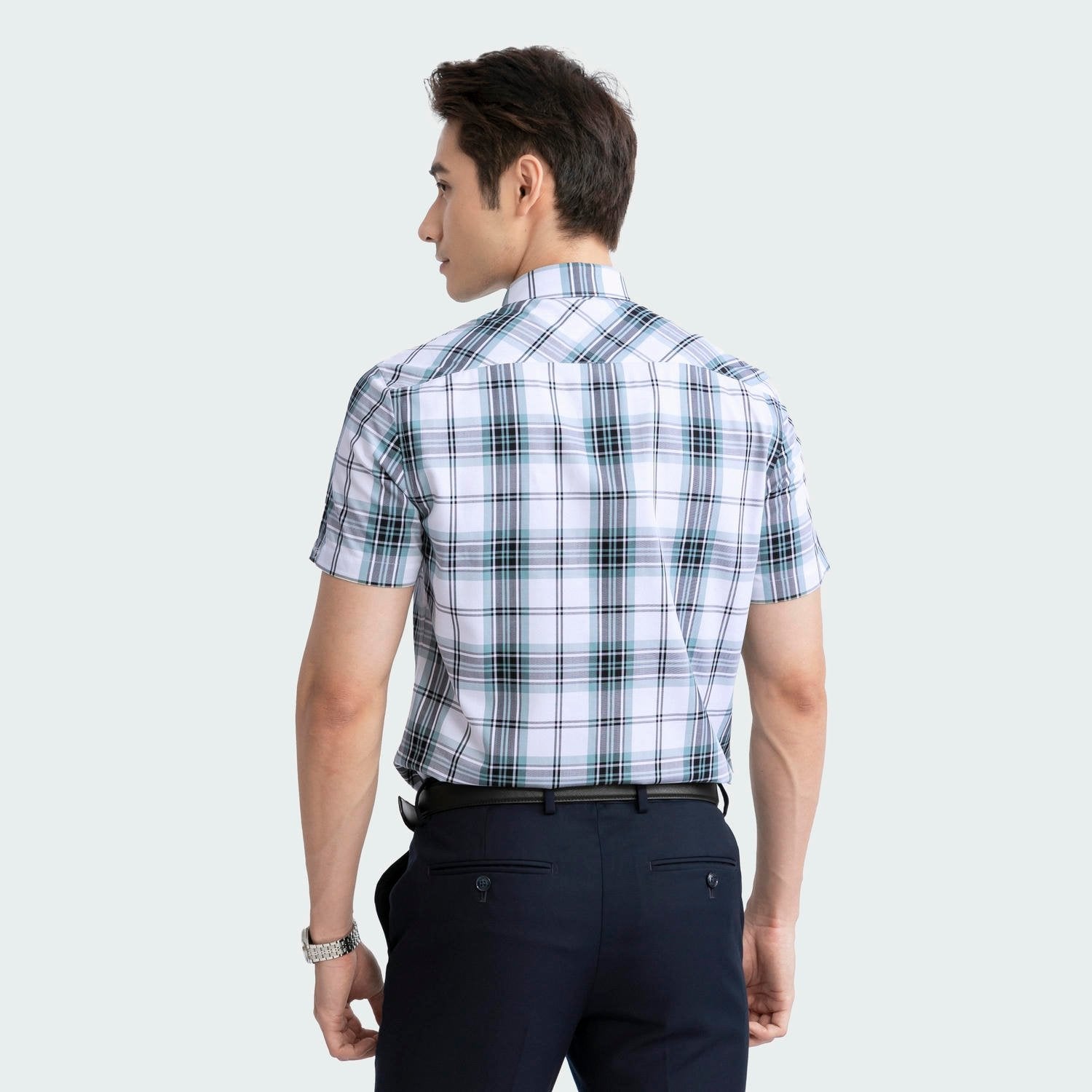 White striped Aristino