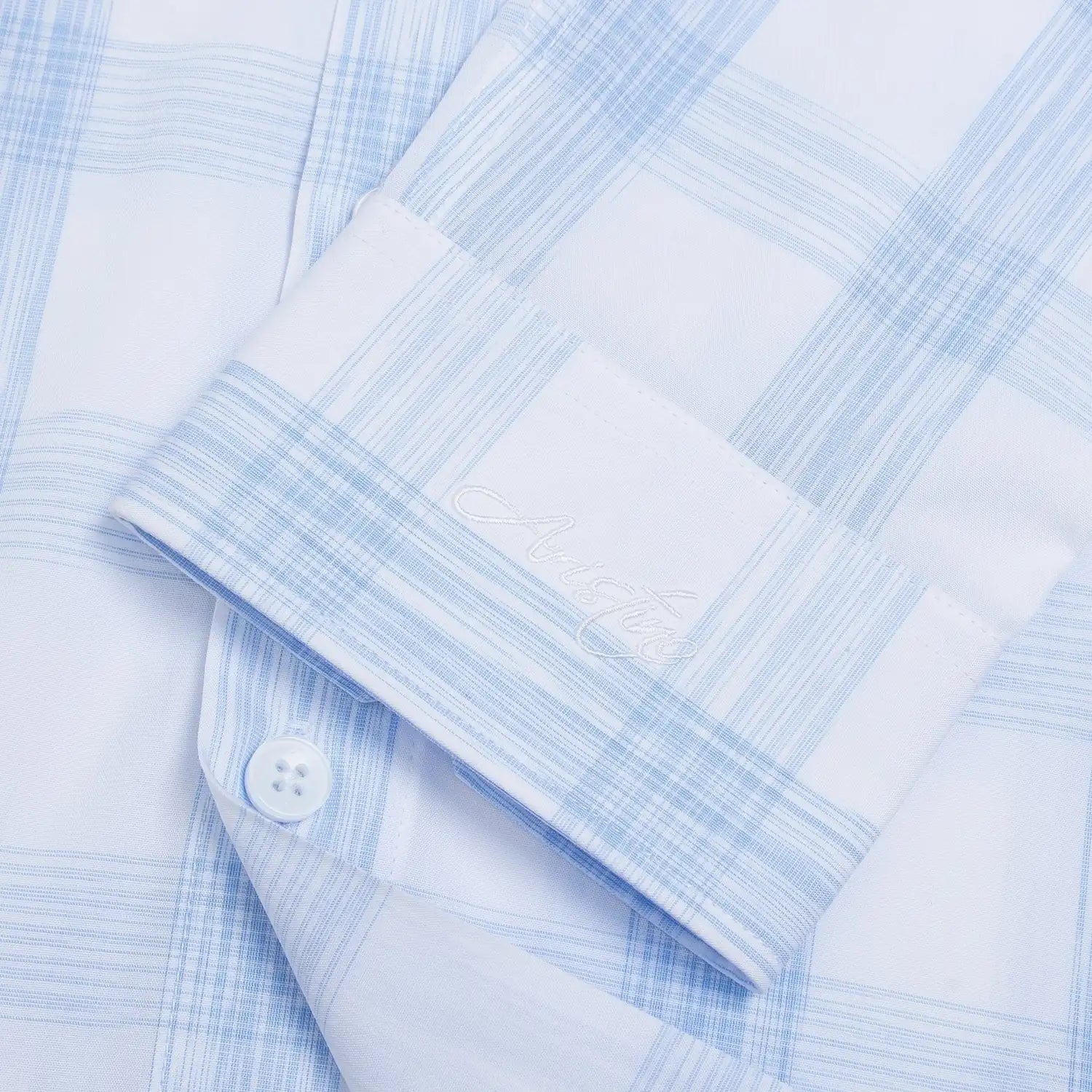 White blue stripe print