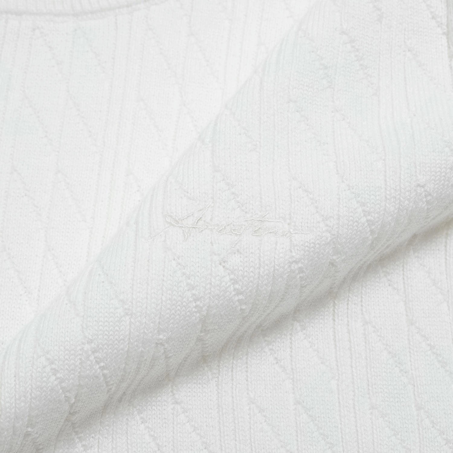 White 6 Jacquard pattern