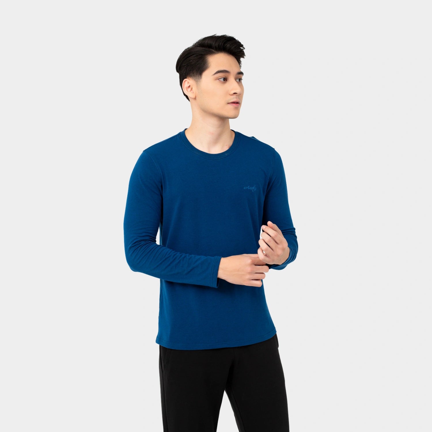 Áo thun giữ nhiệt cơ bản dành cho nam Aristino ALTR03