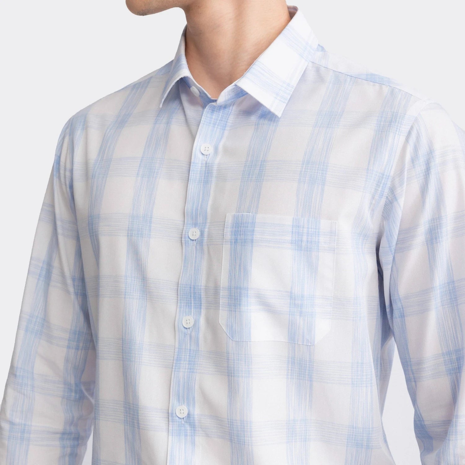 White blue stripe print