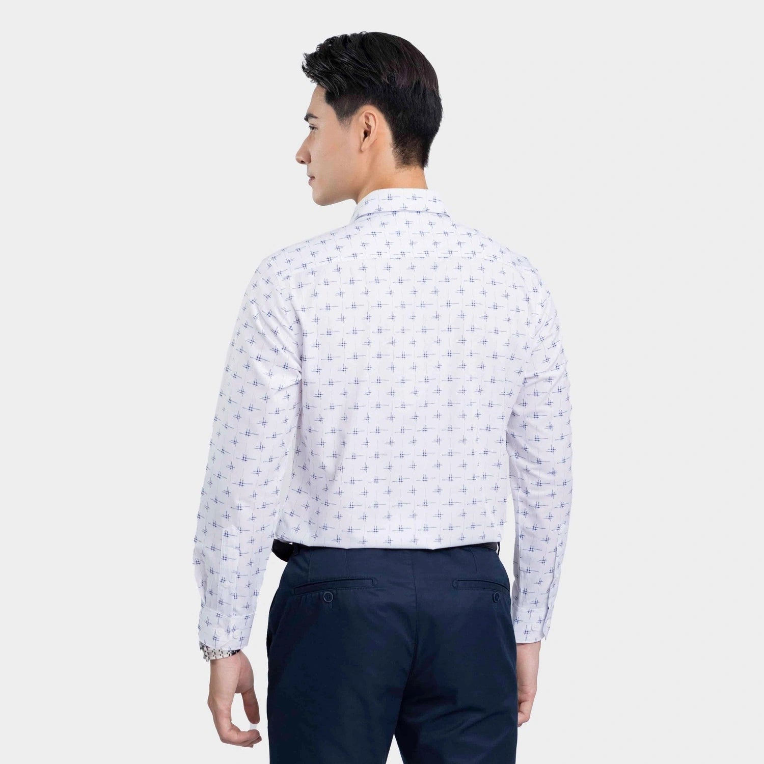 White blue pattern print