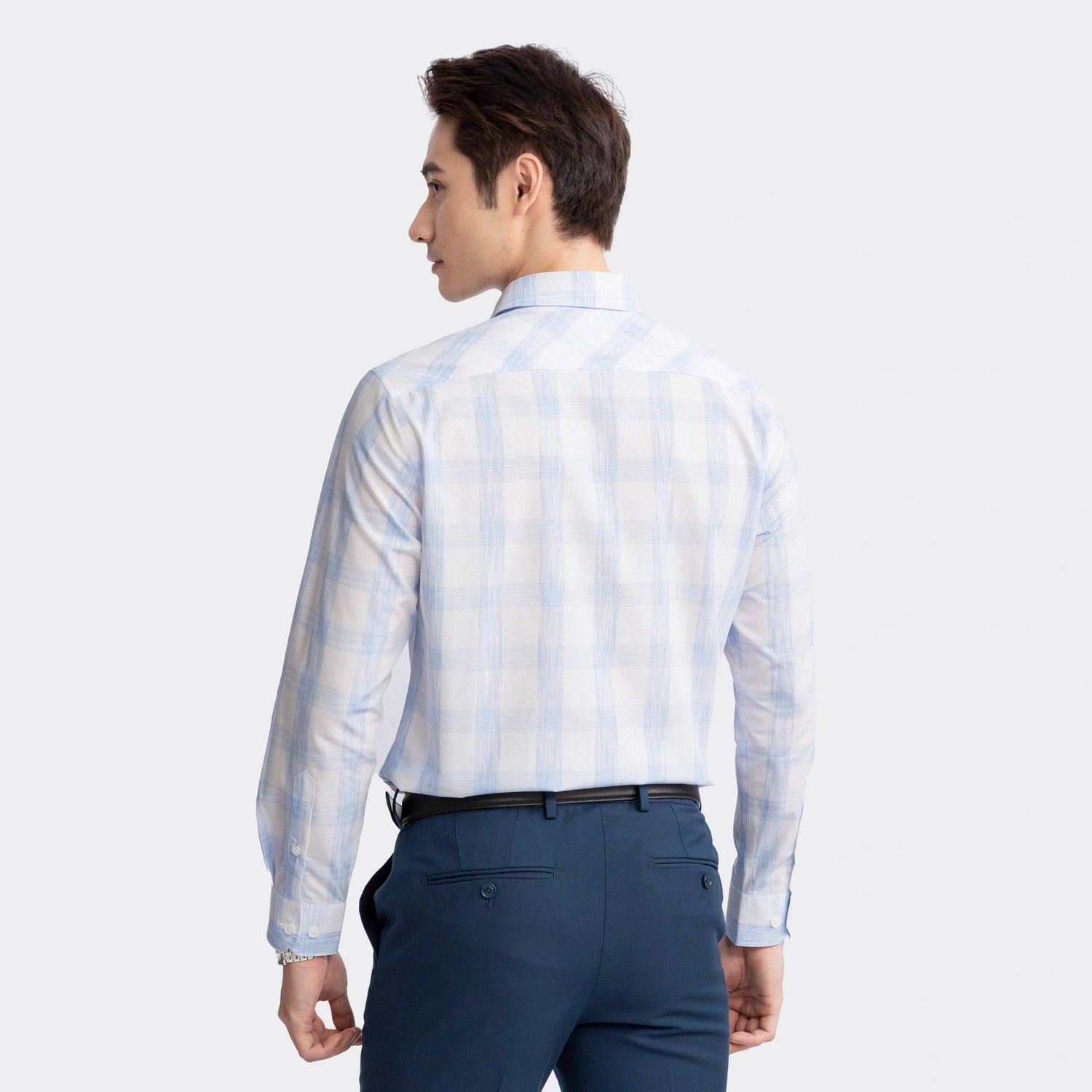 White blue stripe print